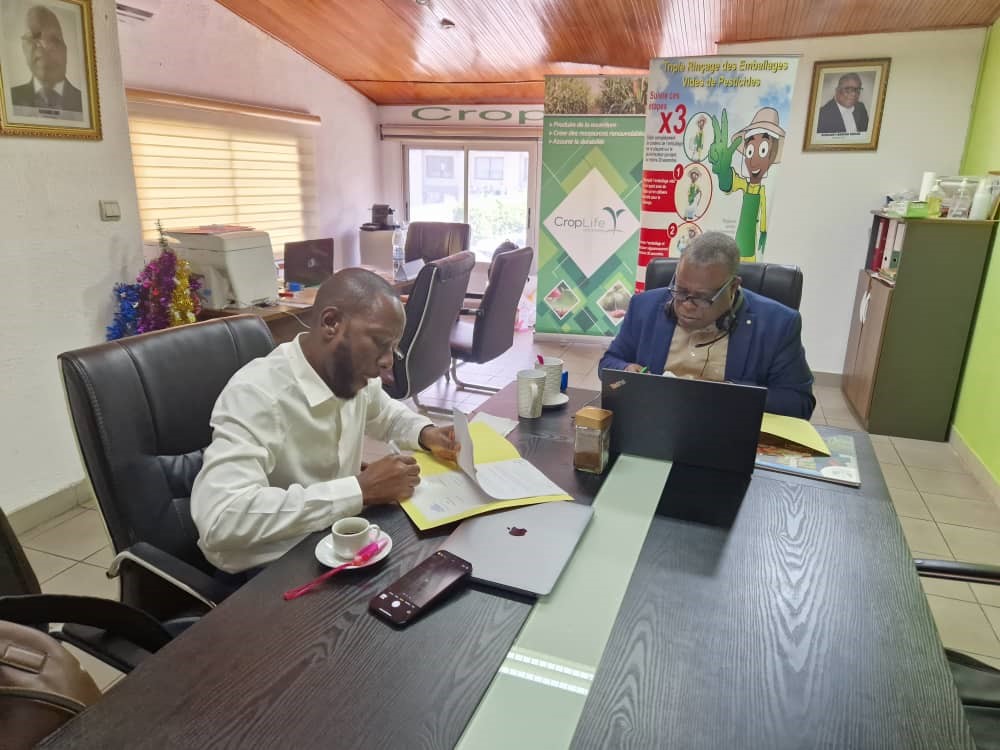 Session de formation et de sensibilisation des acteurs des chaines de valeurs vivrières sur les bonnes pratiques phytosanitaires et agricoles.